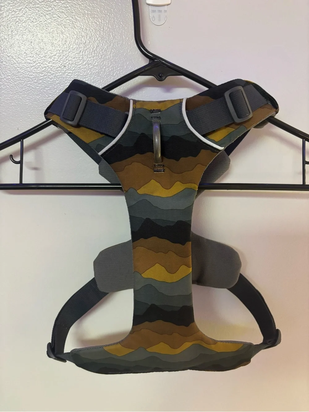Ruffwear Camo Pattern Dog Harness with Olive Leash and Pouch